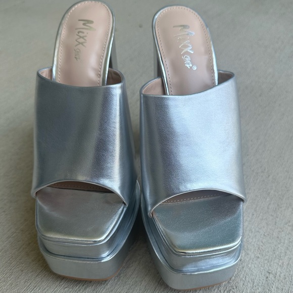 Silver Platform Heels - Picture 2 of 2